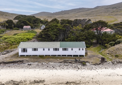 2024 02 West Falkland Carcass Island Carcass Resort Bild02 web