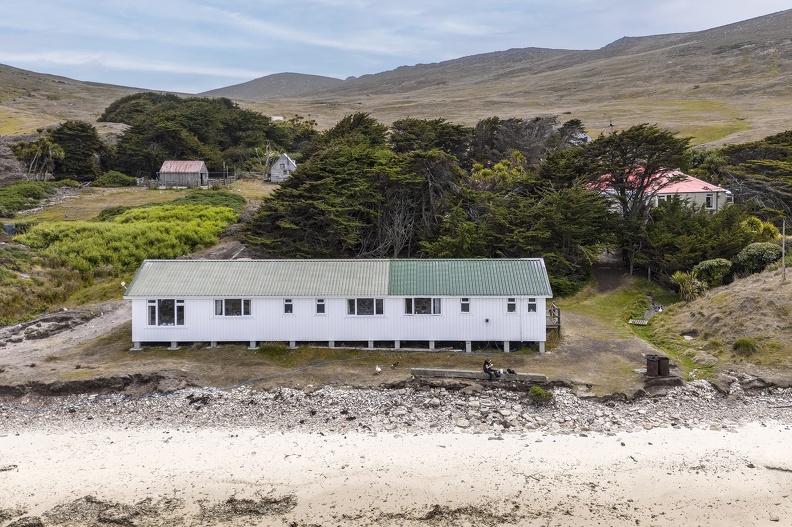 2024_02_West Falkland_Carcass Island_Carcass Resort_Bild02_web.jpg